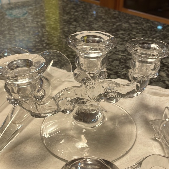 Cambridge Arms 3 Light Candelabra
with Epergne Vases Set, Vintage Glass c.1940s - Picture 5 of 6